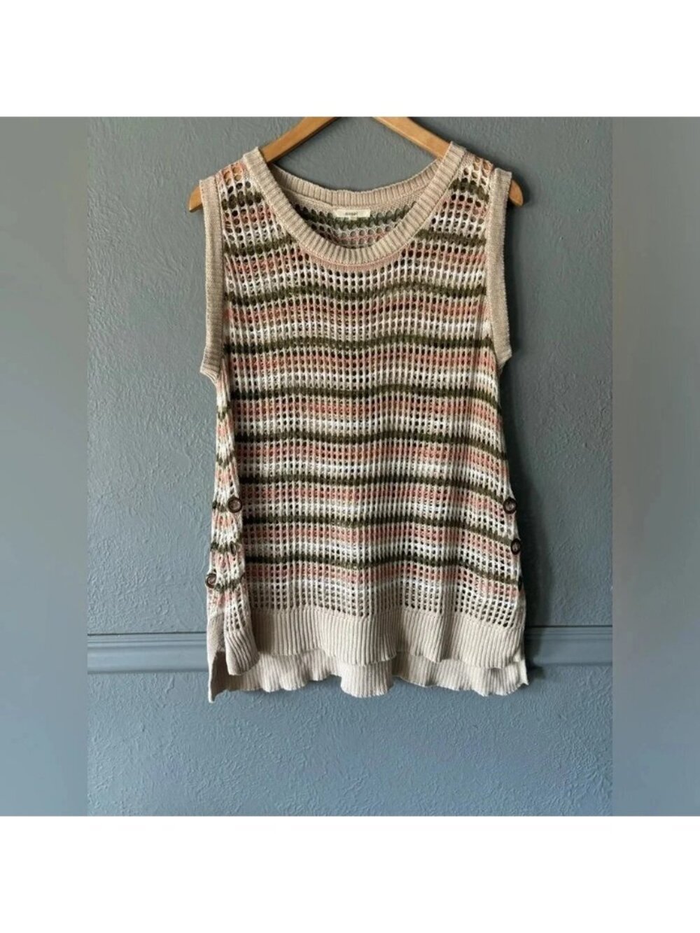 Easel | crochet | sleeveless | vest | striped | oversized | small